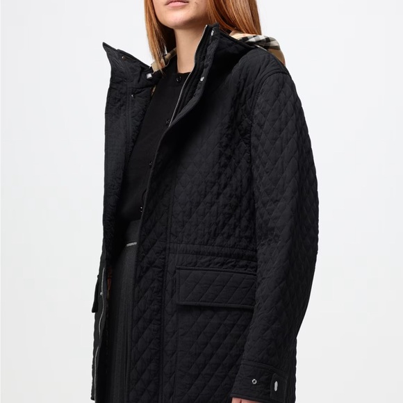 Burberry Black Quilted Jacket - Picture 2 of 9